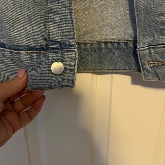 Jean jacket - Picture 4 of 11